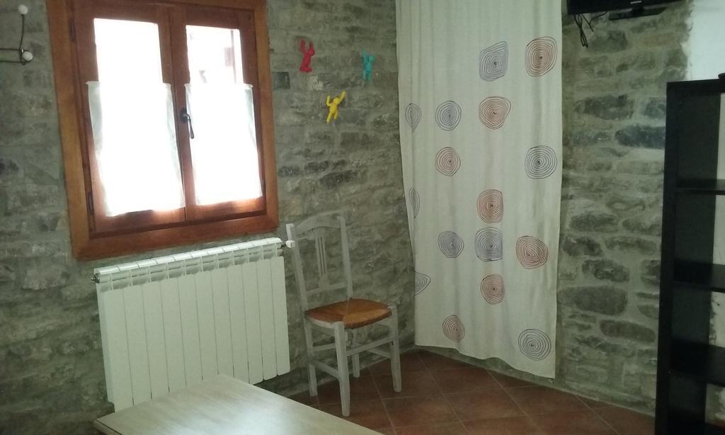 Casa Rural Basajarau Yosa de Sobremonte Δωμάτιο φωτογραφία